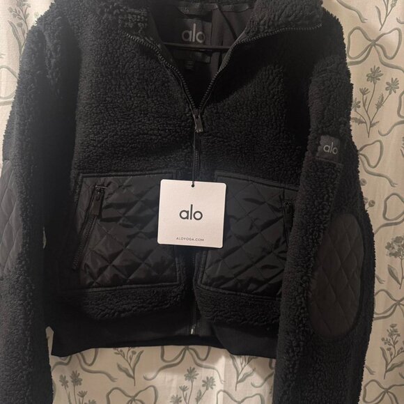 Alo Yoga Sherpa Edge Bomber Jacket Black Color - Picture 2 of 4